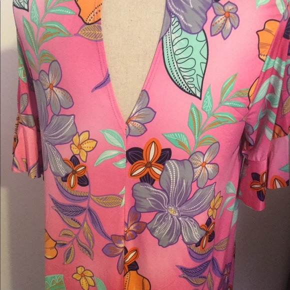 ❌DONATED❌Pink Floral Short Flutter Sleeve Round Neck Dress - Picture 5 of 9